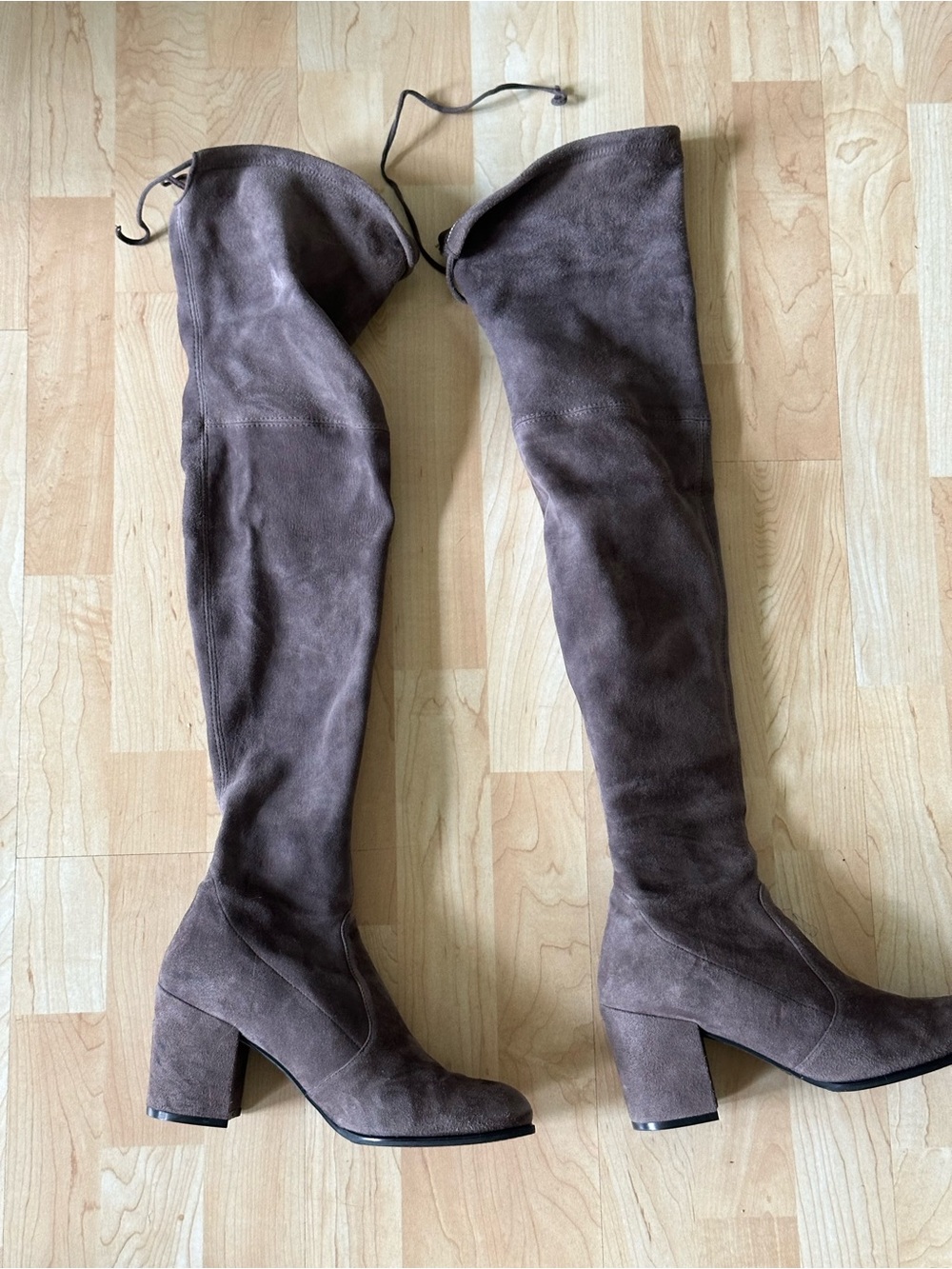 Stuart Weitzman "Highland" Over the Knee Suede Boots in Gray, 8.5
